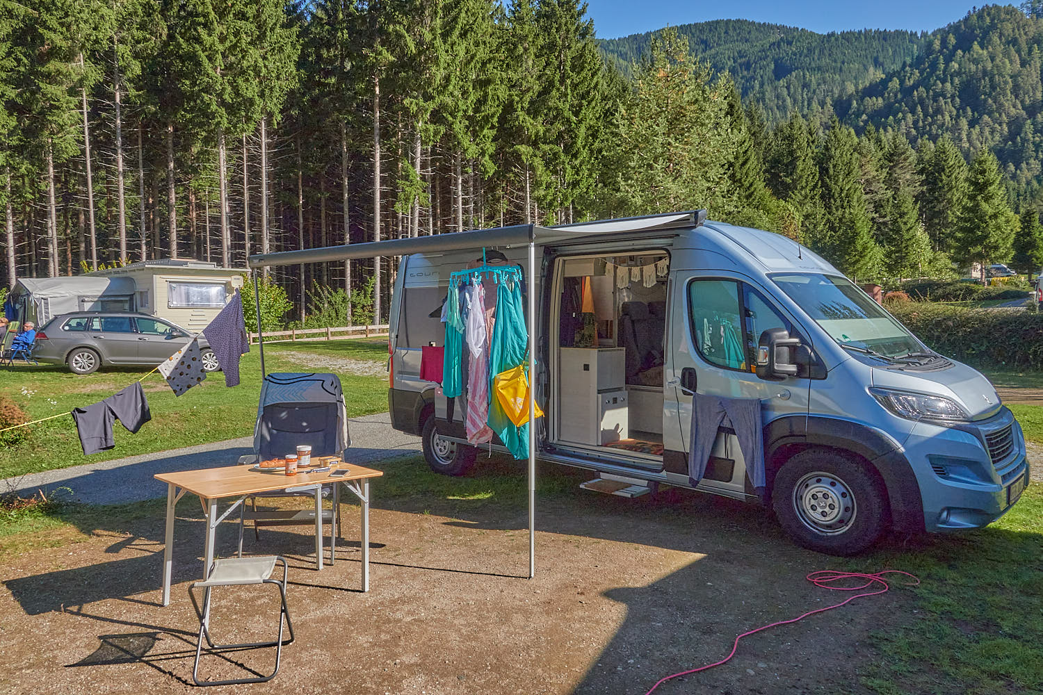 Verteilerblock - Verteilerleiste - 4-fach - Campingshop Campingzubehör,  Campingartikel & Campingbedarf für Campingbus, Wohnmobil, Reisemobil